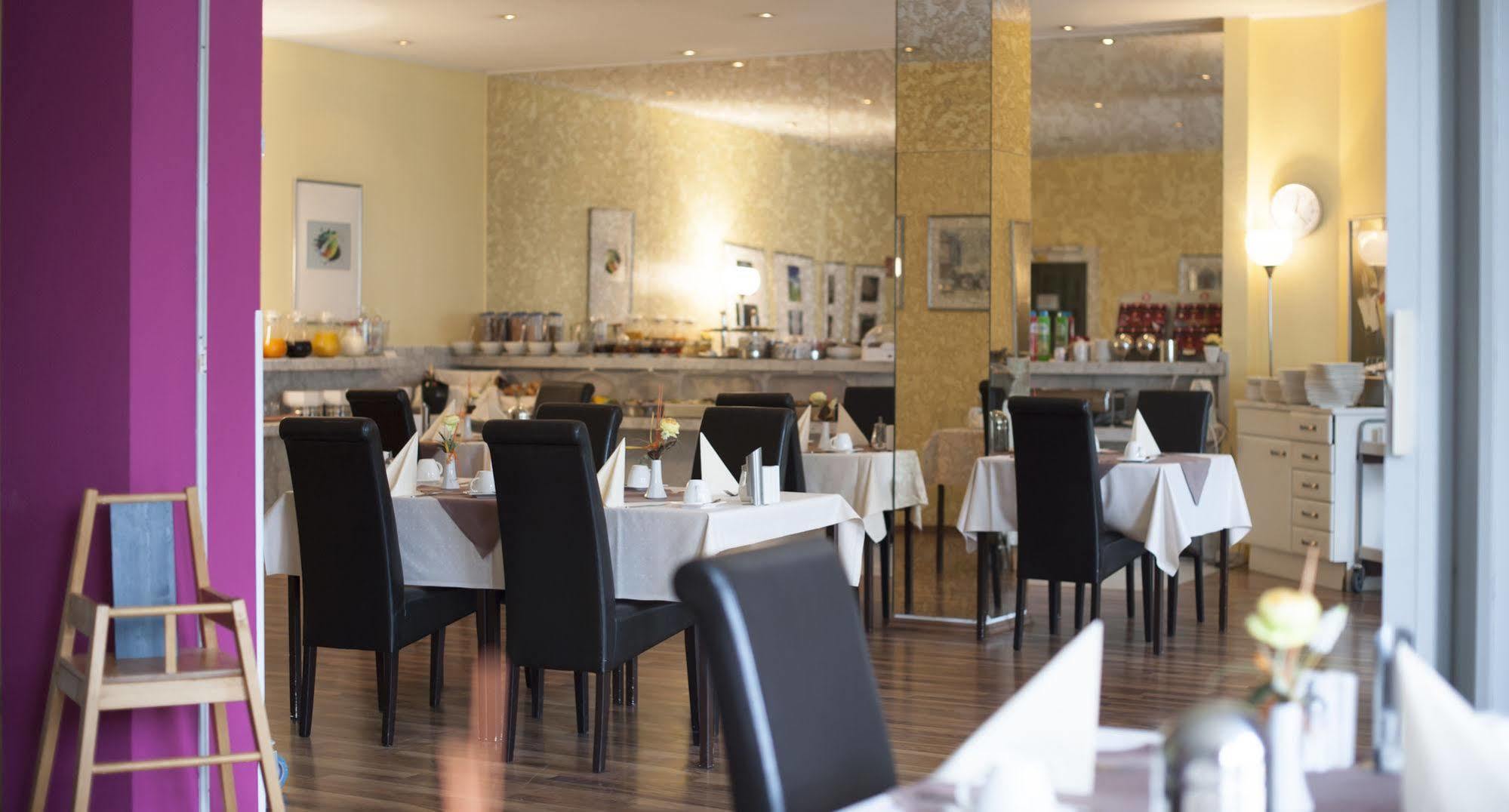 Stargaze Forum Hotel Duesseldorf-Hilden Eksteriør billede